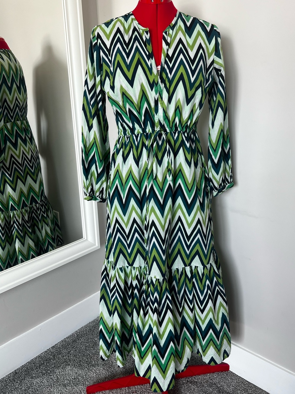 Chevron Print Long Sleeve Maxi Dress in Green